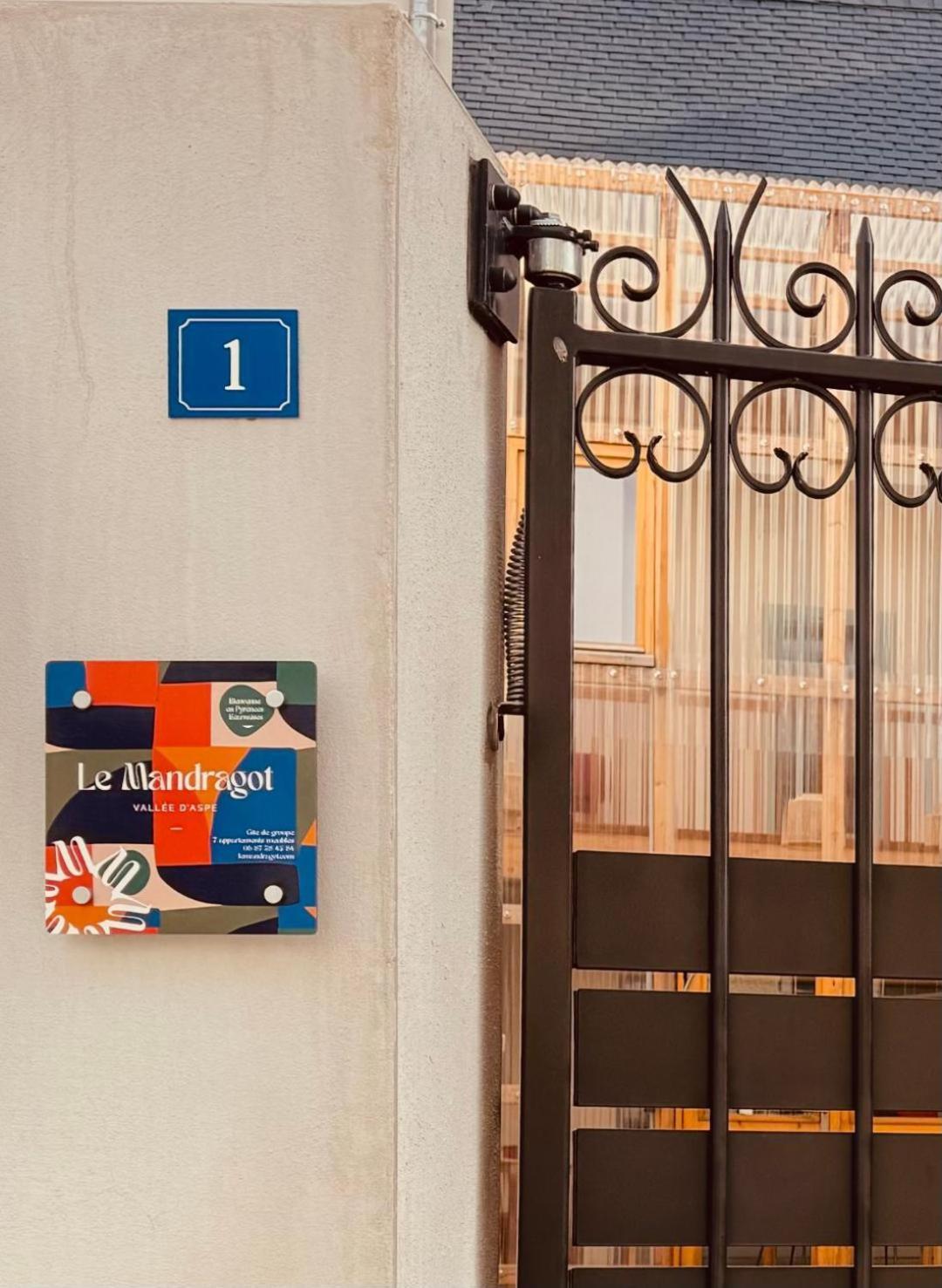 Le Mandragot Aparthotel Bedous Exterior foto