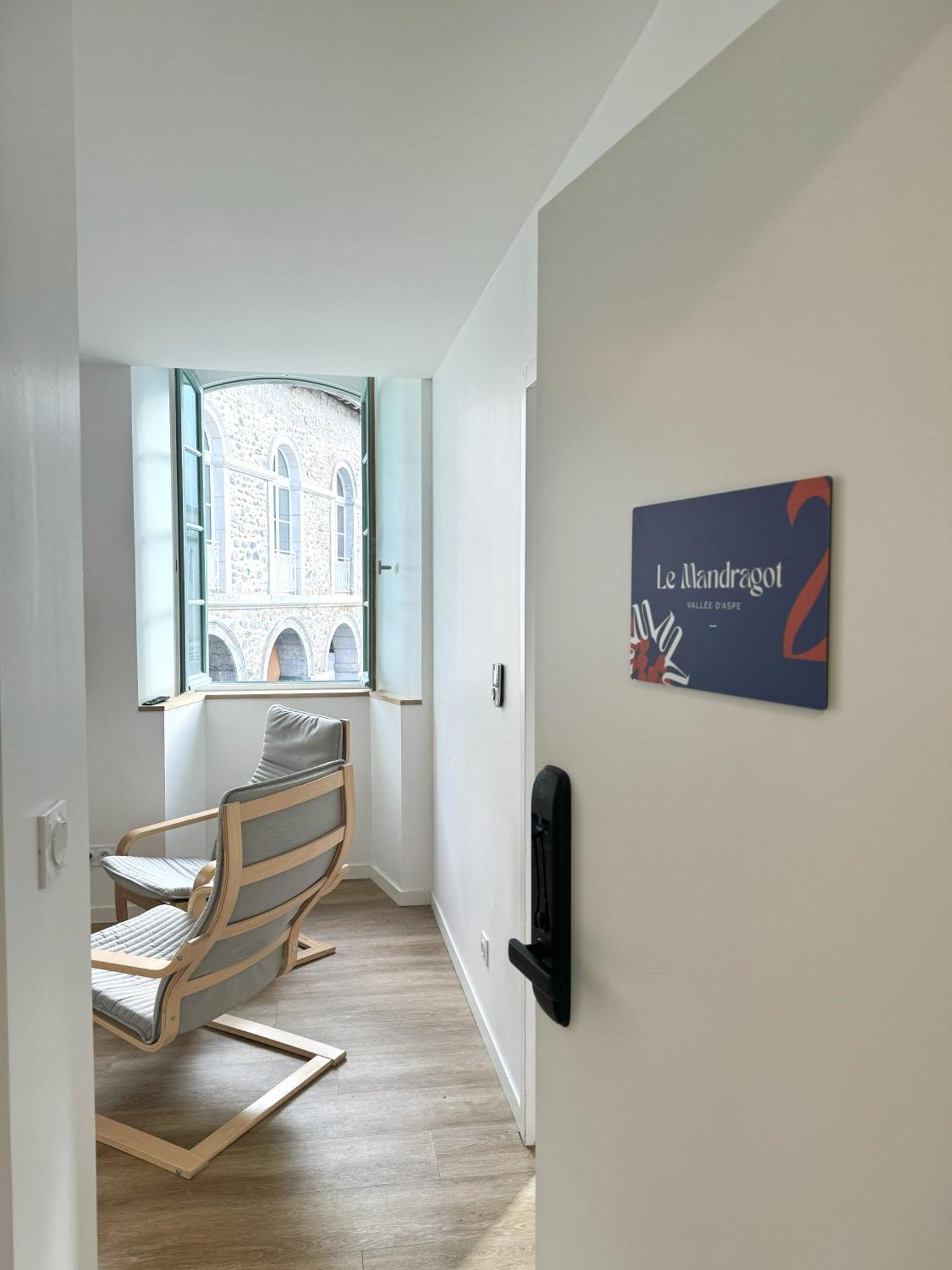 Le Mandragot Aparthotel Bedous Exterior foto